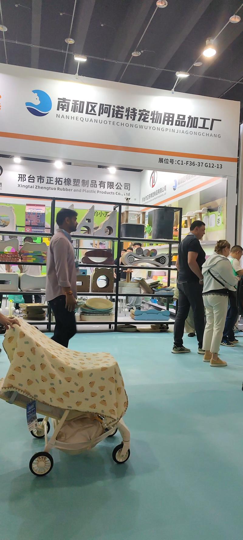 義烏寵物展圓滿閉幕，跨境電商與貓爬架生產商引領行業新浪潮